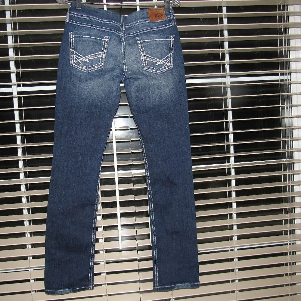 BKE Sabrina Medium Wash Straight Jeans Size 25R - Picture 6 of 7